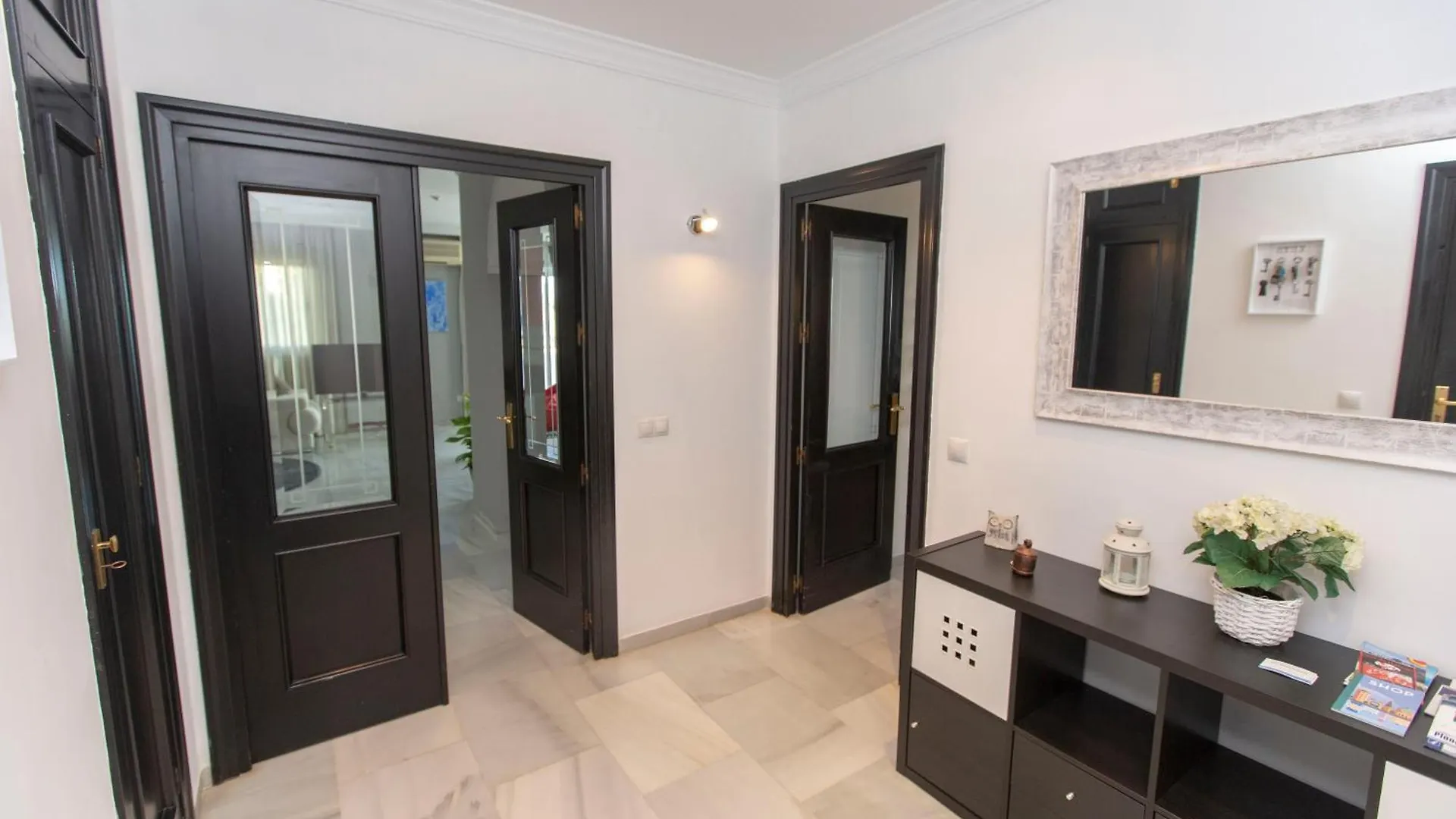 Villa Venecia, Apartamento De Lujo En 1º Linea De Playa + Parking Malaga 0*,  Spain
